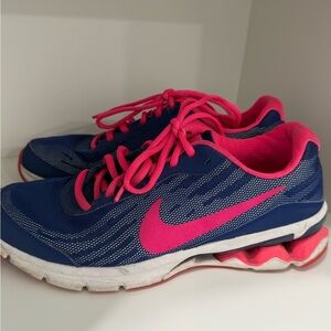 Nike blue + pink Reax Run 9 Youth (big kid/teen) running shoes (fair) (read)